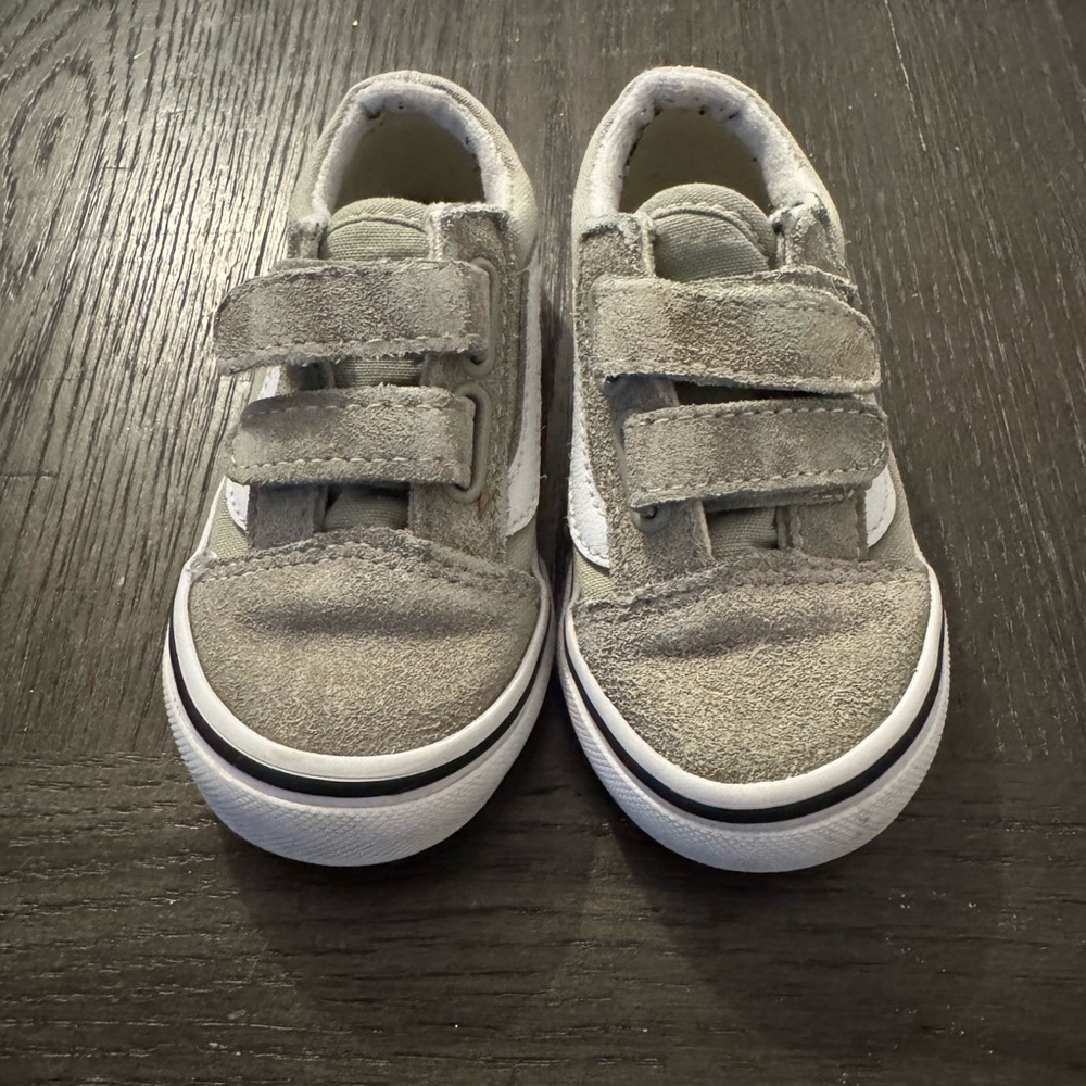 Toddler size 7.5 light green Vans